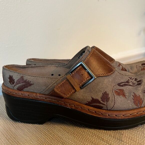 KLOGS woman’s Size 7.5 Clog Leather Upper Embroidered Brown with Buckle “Austin” - Picture 5 of 16